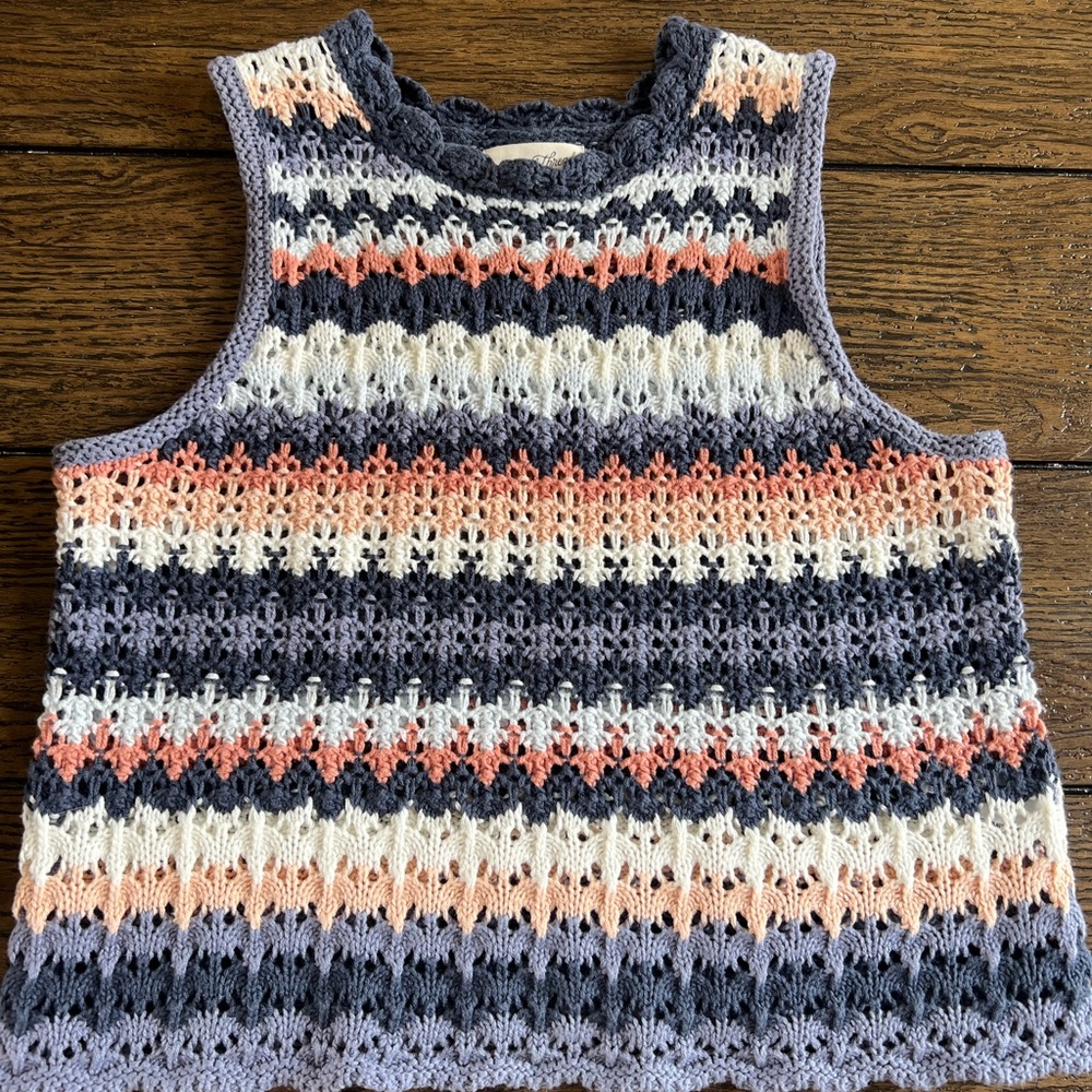 Universal Thread Navy and White Crochet Top